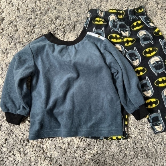 Batman pjs - Picture 7 of 7